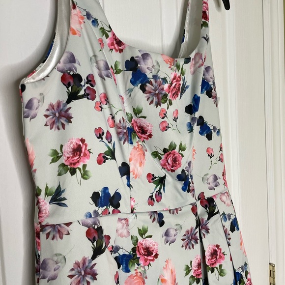 Boutique 1861 Dresses & Skirts - Floral cocktail dress